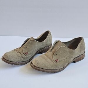 Ariat Vale Tan Suede Slip on Laceless Oxford Size 8